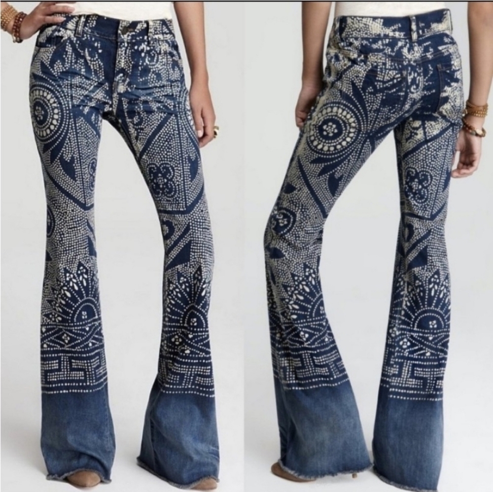 Free people Discharged bell flare bleached jeans size 27 - Picture 2 of 9